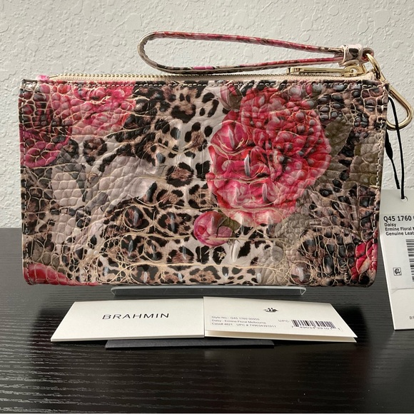 Brahmin ERMINE FLORAL MELBOURNE Daisy Wristlet Clutch Cosmetic Bag NWT - Picture 3 of 7